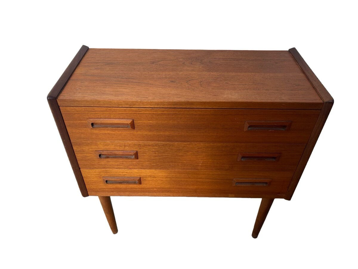 Mid-Century Teak dresser with 3 drawers