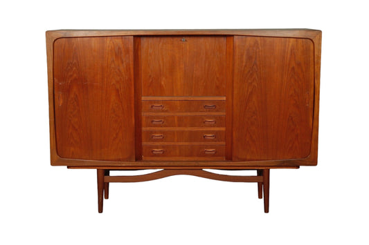 Teak sideboard with beautiful details! Middle bar, 4 drawers