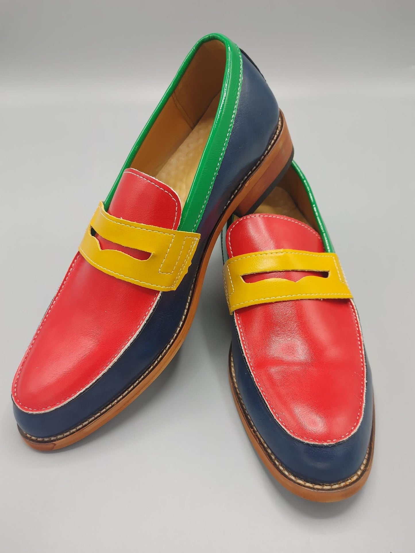 Handmade Luxury Men&#39;s Multi Color Leather Designer Loafers Slip-ons.