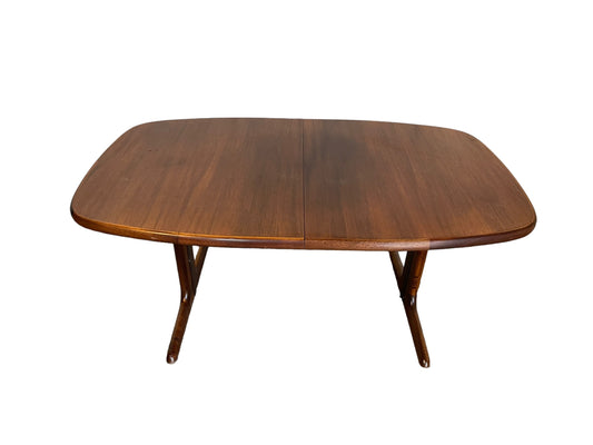 Mid-Century Modern Rosewood dining table with 2 leaves from Skovby 1960's
