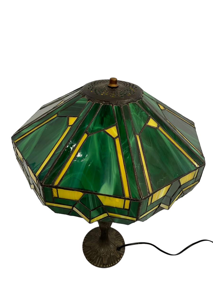 Art deco Tiffany-style glass and bronze table lamp